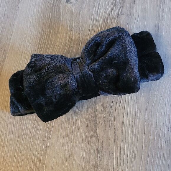 Black Bow Headband Hair Accessory - Picture 3 of 4